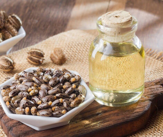 Envie de cheveux plus longs et plus forts ? Découvrez le secret de l'huile de ricin ! - Omad's